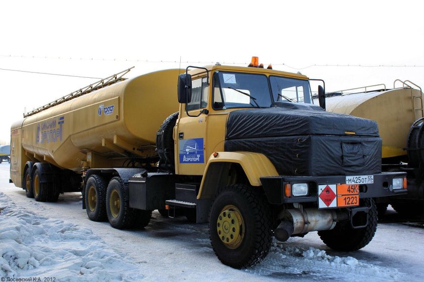 КРАЗ 6443 тягач