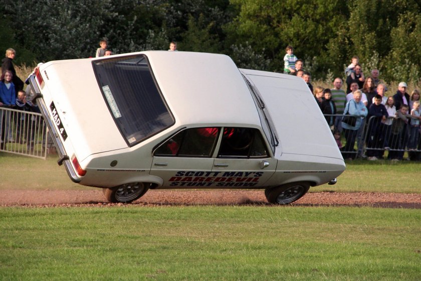 Автомобиль на двух колесах