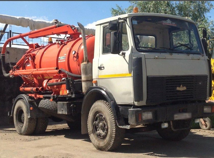 Откачка выгребных ям