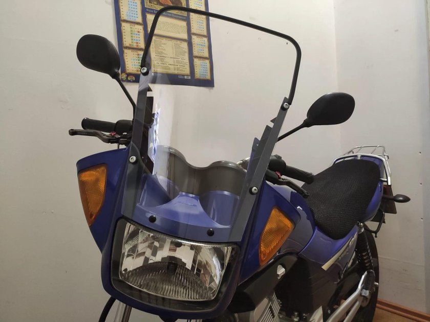 Yamaha YBR 125 ветровое стекло