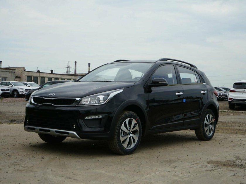 Kia Rio x-line 2022 черная