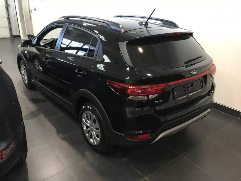 Kia Rio x-line Black