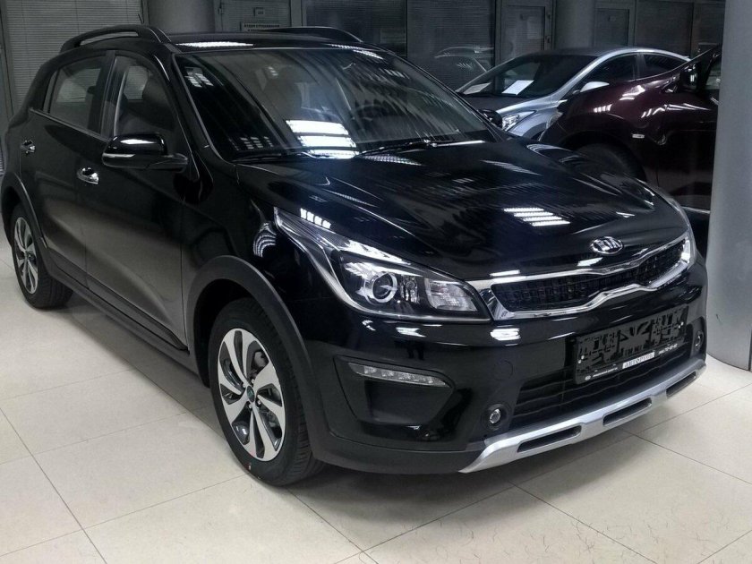 Киа Рио х-лайн 2020 черная