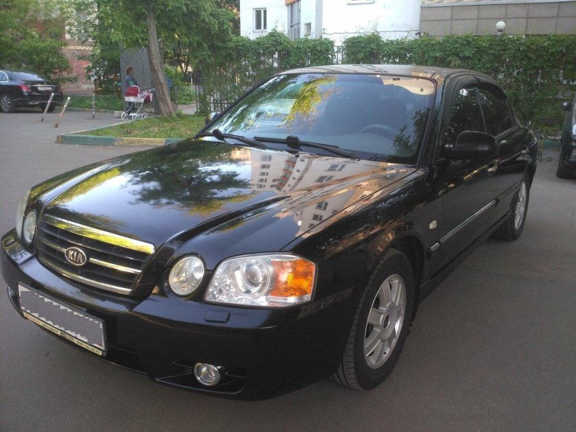 Маджентис Киа 2005 черный