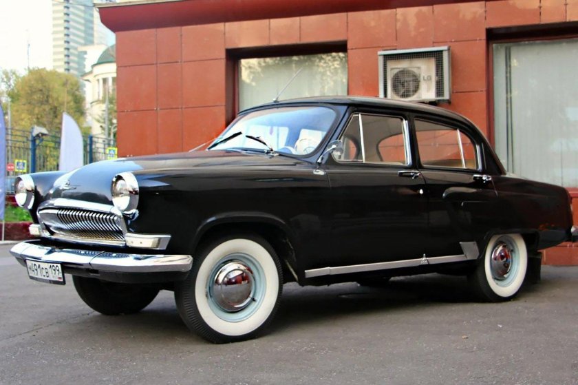 Волга ГАЗ 21 черная молния