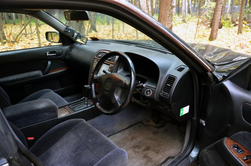 Ниссан цедрик салон