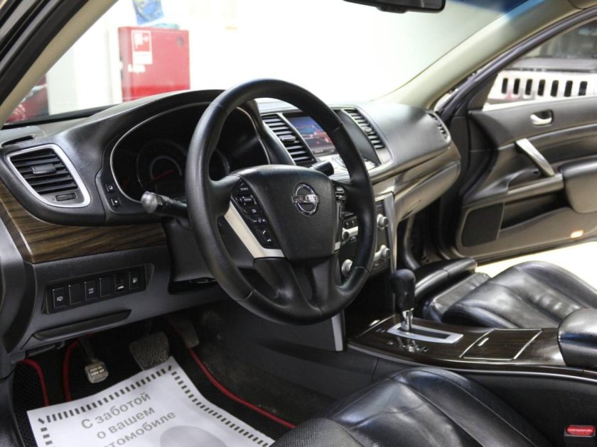 Ниссан Теана 2012 черный салон