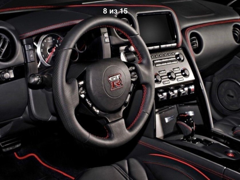 Nissan GTR 35 салон
