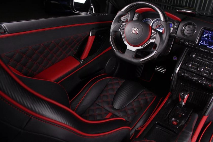 Nissan GTR r35 салон