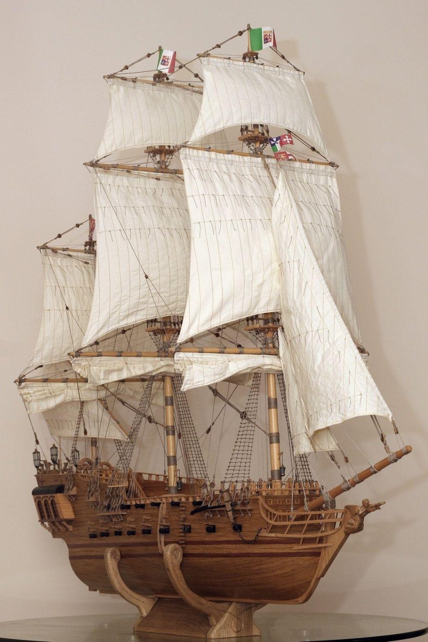 Модель парусного корабля Фрегат