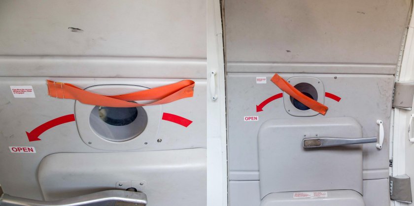 Boeing 737 дверь