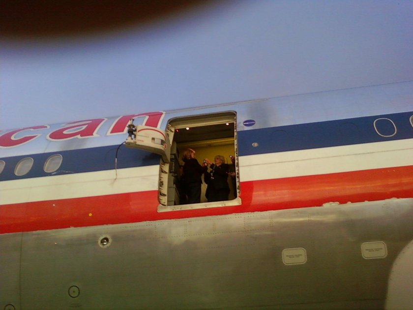 Боинг 777 дверь