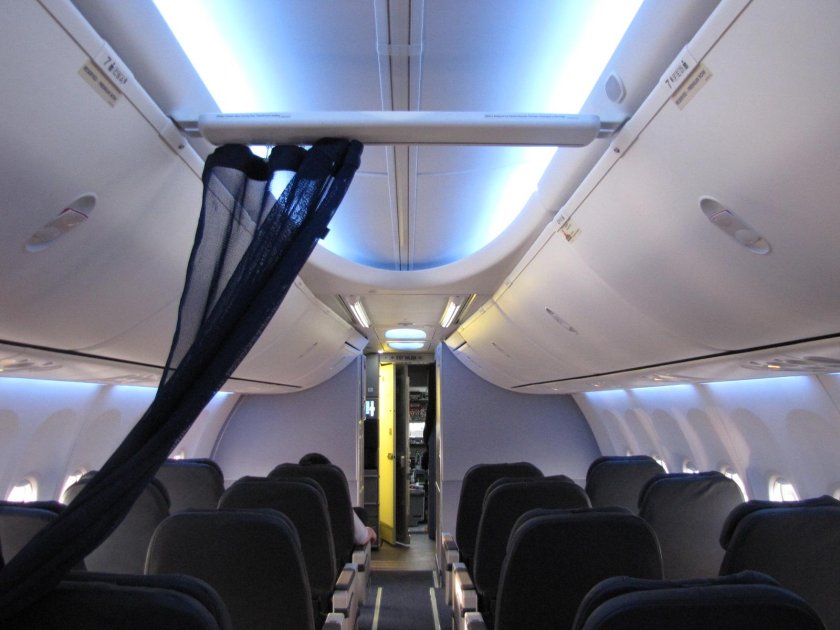 Boeing 737 next Generation салон