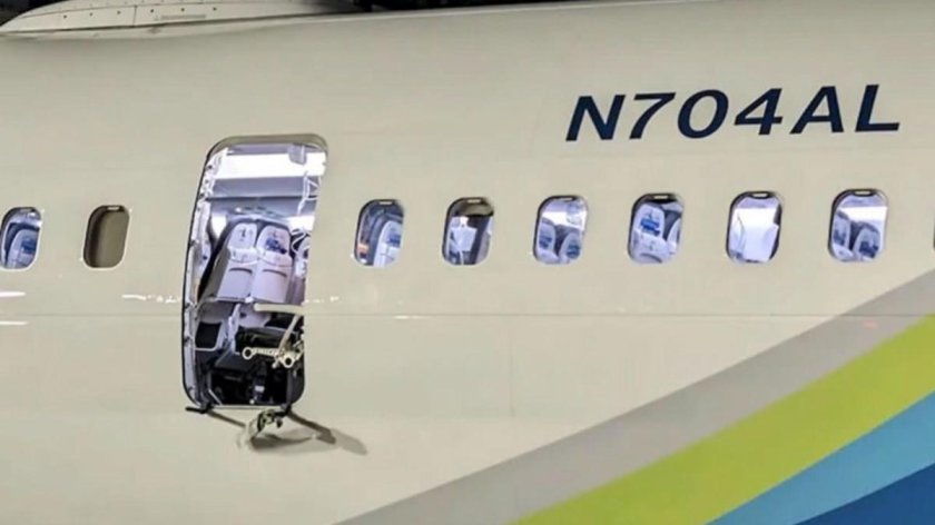 Дверь Боинга