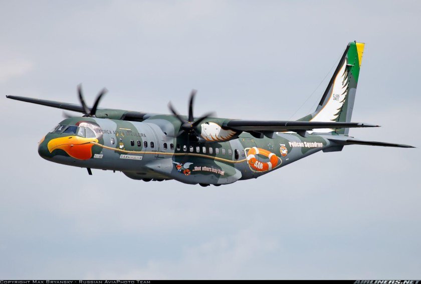 Самолет casa c-295