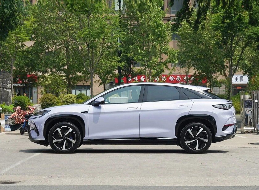 Китайская электромобиль