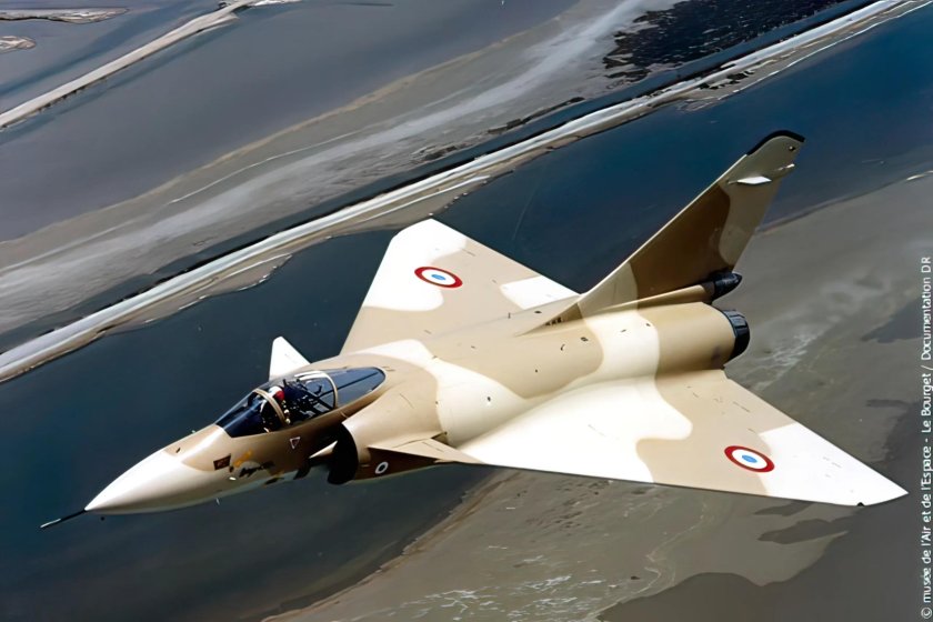 Самолёт мираж 2000