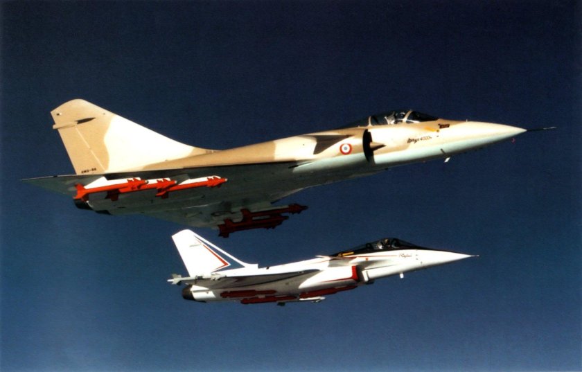 Мираж 2000 самолет