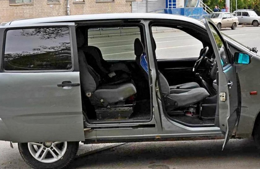 ВАЗ-2120 минивэн салон