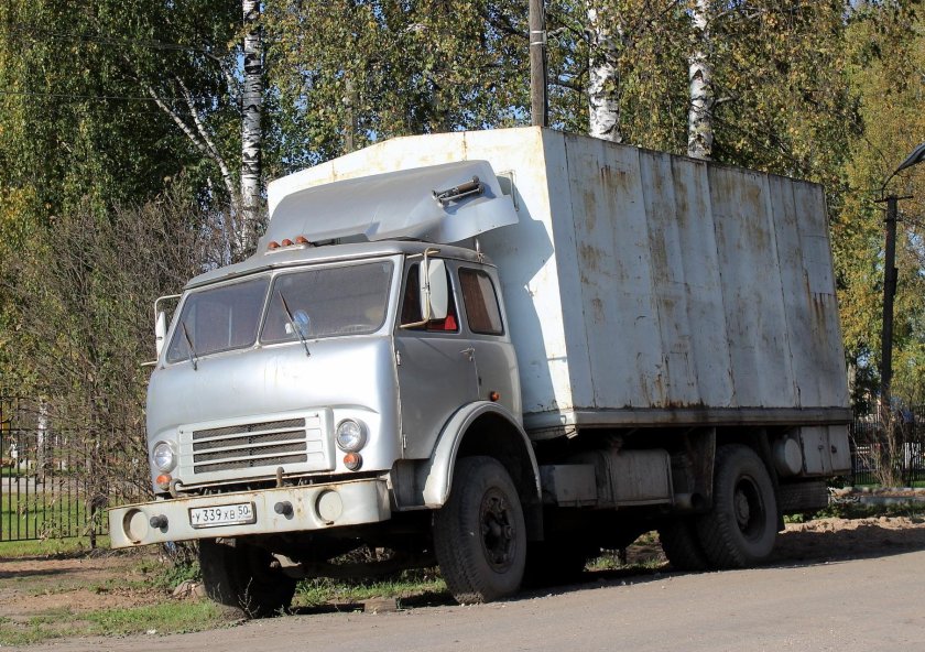 МАЗ 5335 бортовой