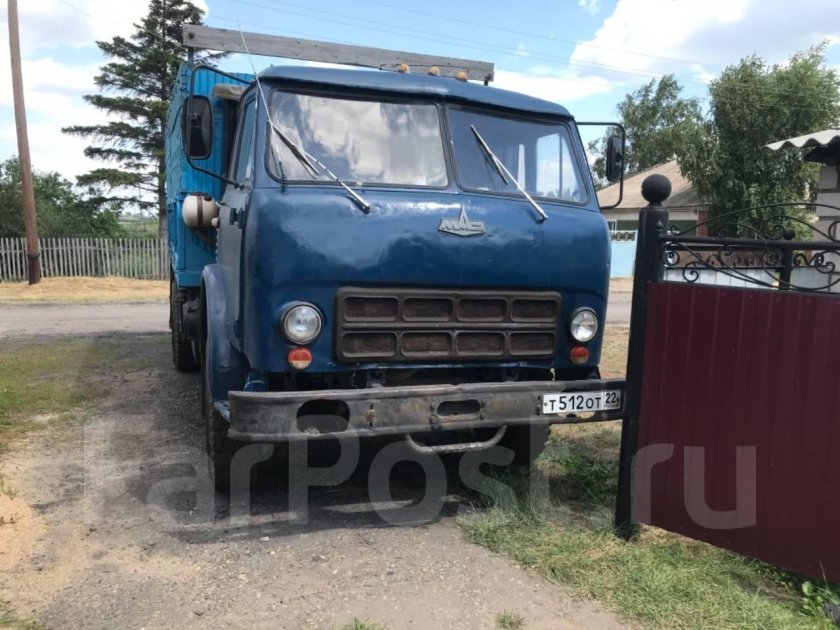 Бортовой грузовик маз 5335