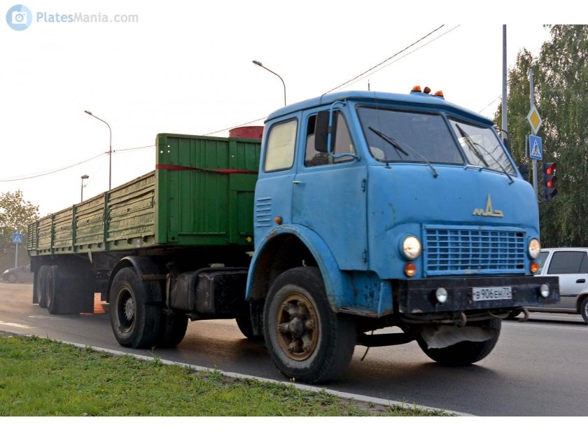 МАЗ 500 седельный тягач