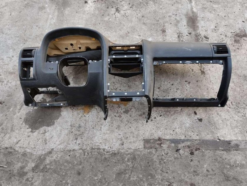 Передняя панель Опель Астра g