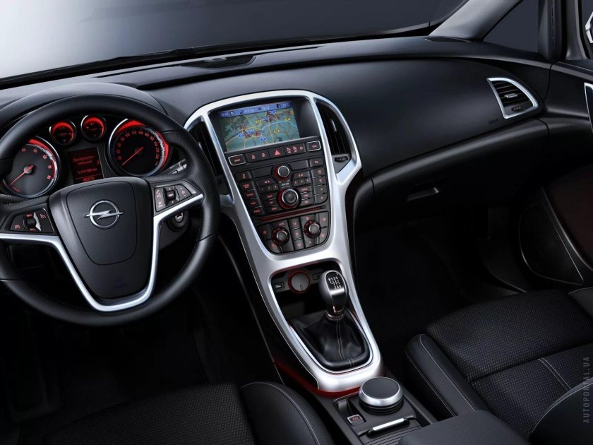Опель Астра 2015 салон