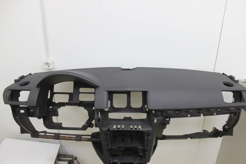 Панель торпеда Опель Астра h