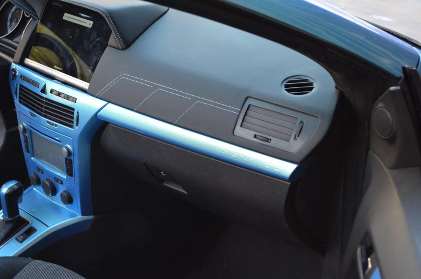 Opel Astra h 2008 торпеда