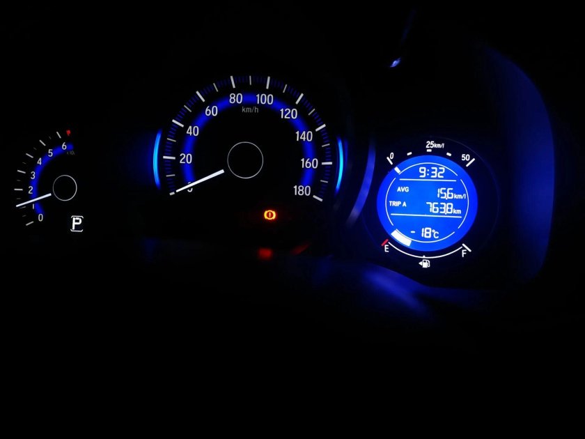 Honda Fit панель приборов