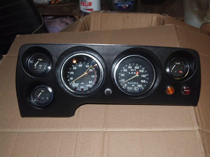 Приборная панель ВАЗ 2121