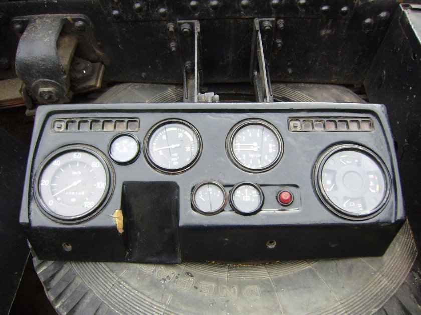 Приборная панель МАЗ 500