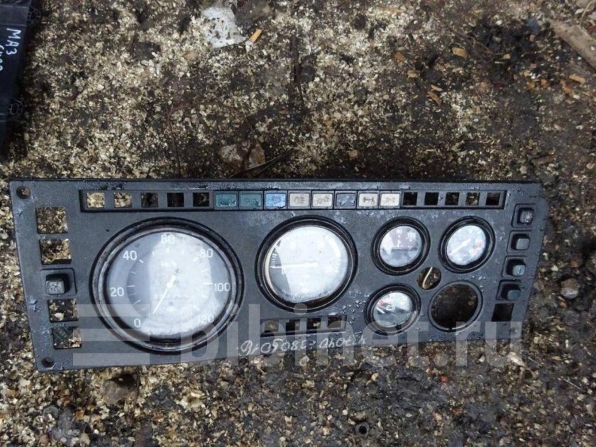 Приборная панель МАЗ 5516