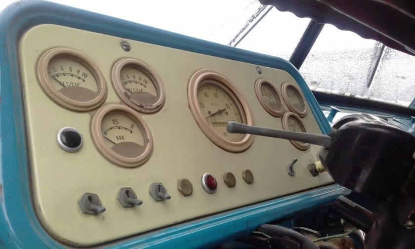 Приборная панель МАЗ 500