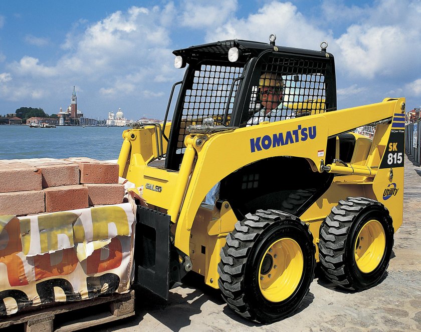 Komatsu sk815