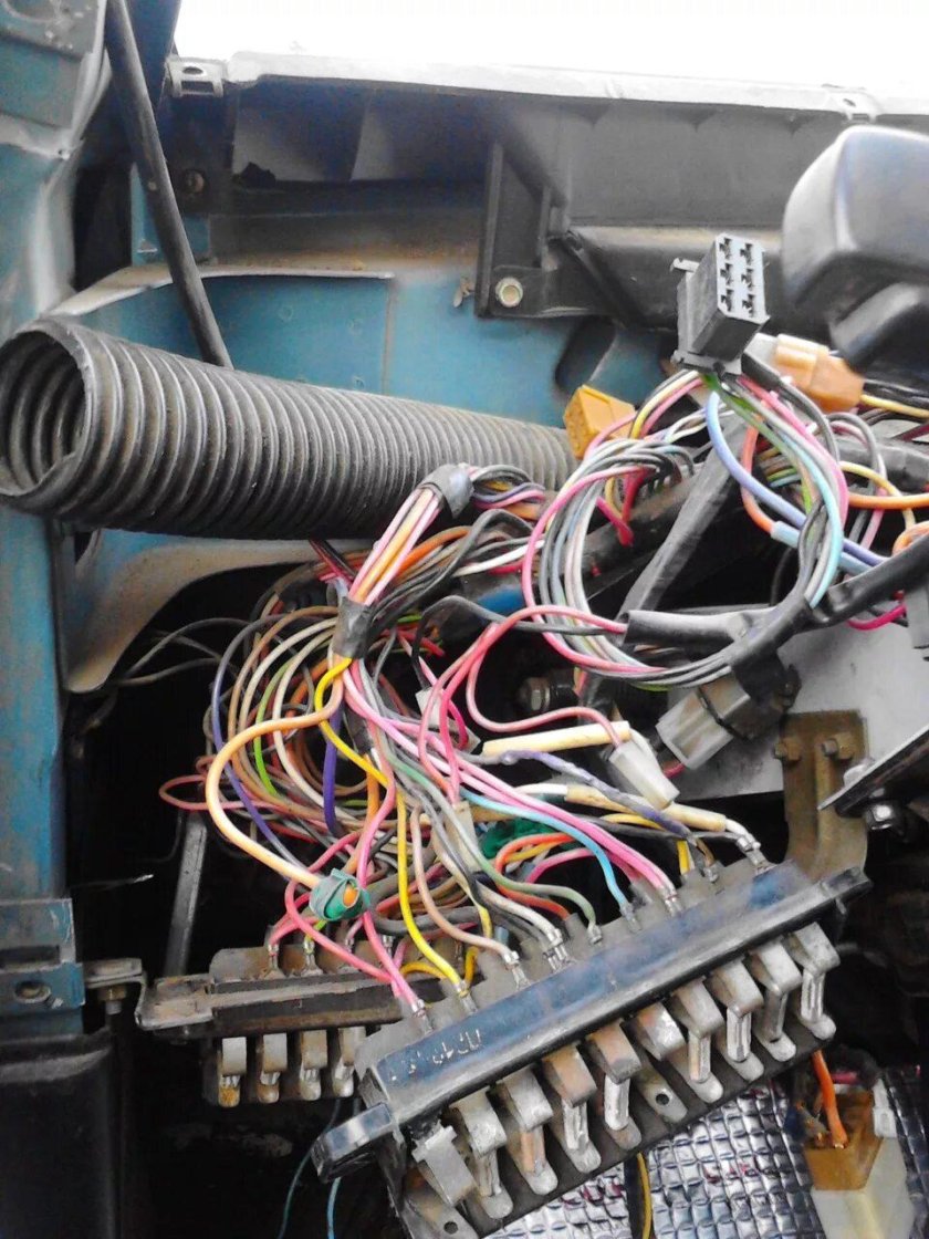 Блок предохранителей Газель 3302