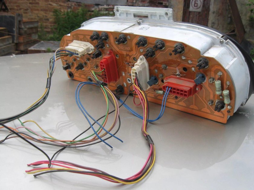 Распиновка приборной панели ГАЗ 3110 Волга