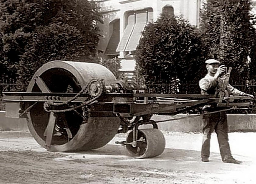 Первый паровой каток 1859