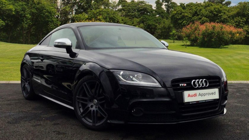 Ауди ТТ черная