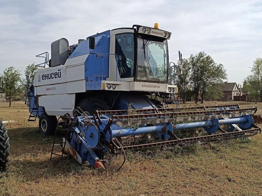 Комбайн енисей 1200