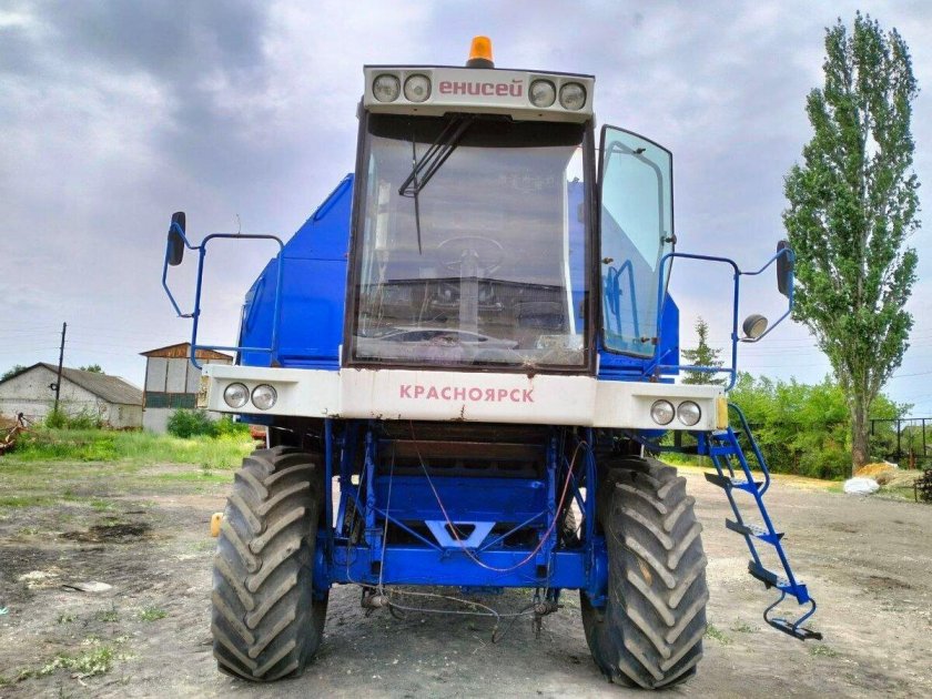 Комбайн енисей 950
