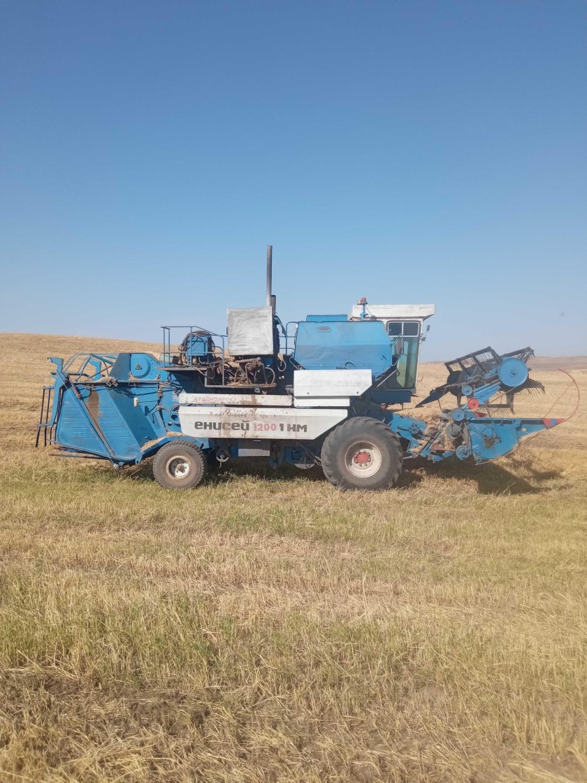 Комбайн енисей 1200