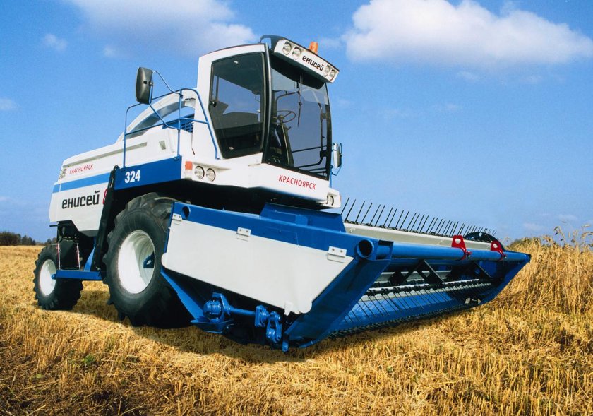 Комбайн кормоуборочный Енисей 324