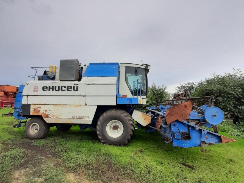 Зерноуборочный комбайн енисей 950