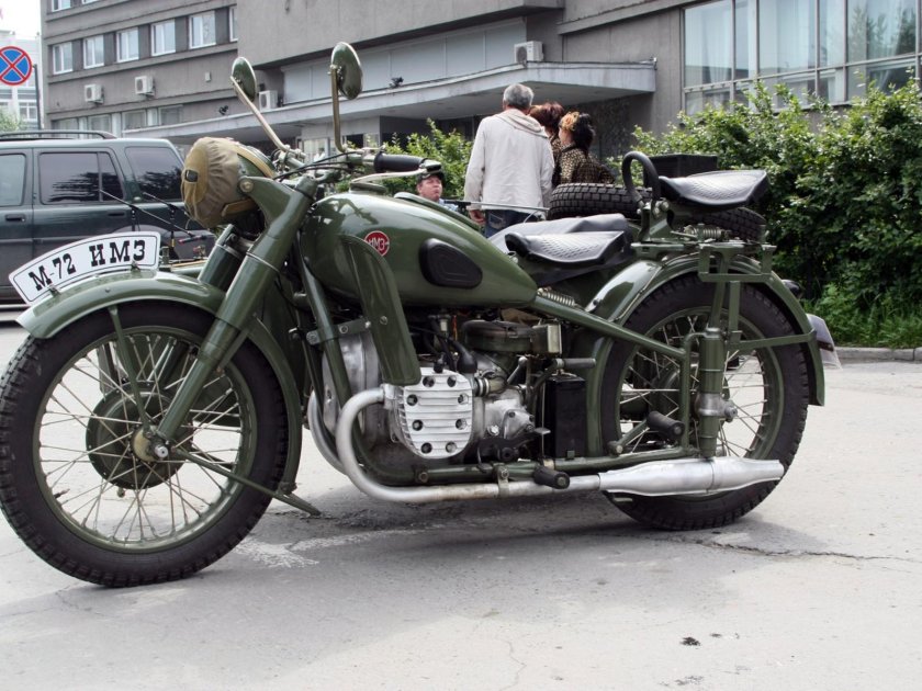 Мотоцикл Урал м 61