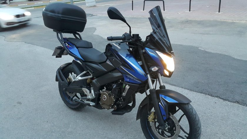 Баджадж Пульсар 200