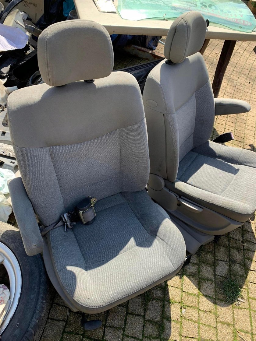 Переднее сиденье