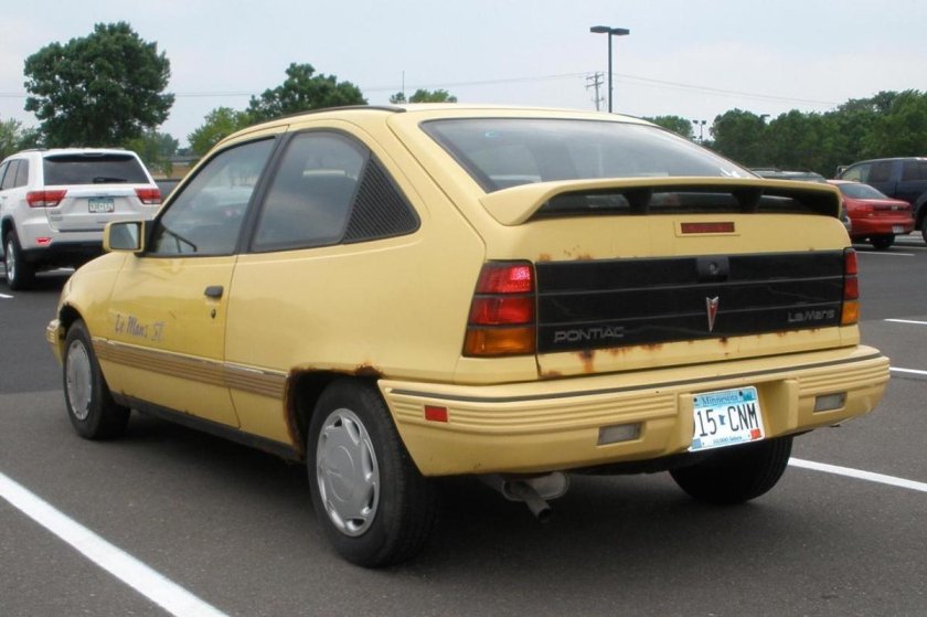 Понтиак леманс 1988