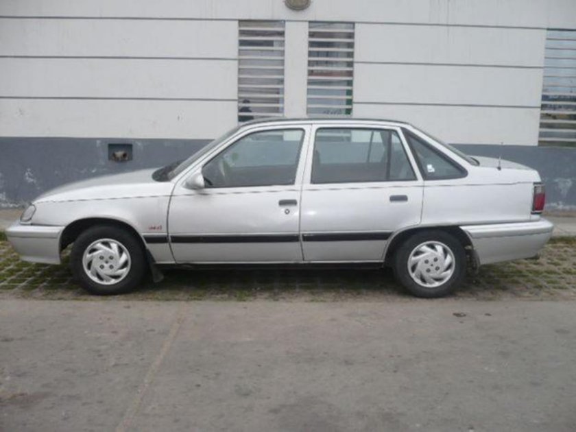 Дэу Леманс 1992